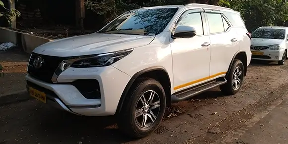 rent fortuner in Mumbai